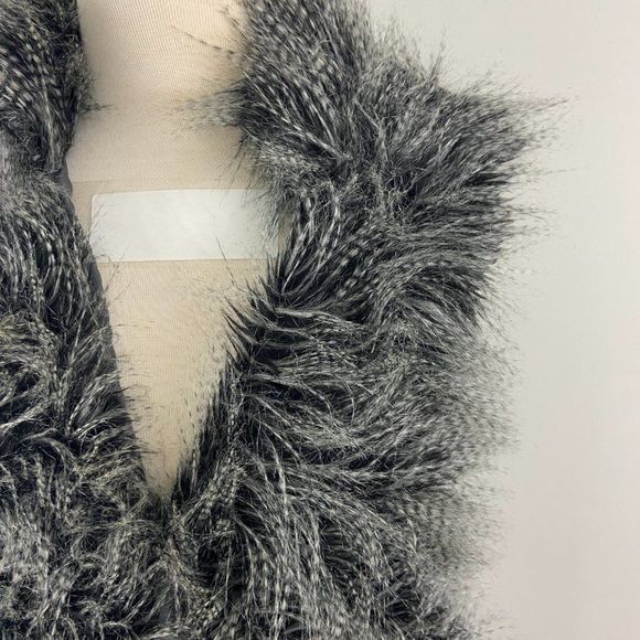 MICHAEL KORS Faux Raccoon Hair Vest - Picture 5 of 8